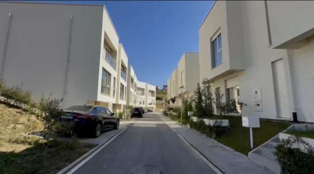 Villa for rent in Sauk, Tirana, 200 m². Photo 3 of 3