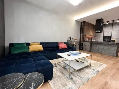 Apartament 2+1 në shitje në Liqeni i Thatë, Tiranë, 124 m². Foto 2 nga 8