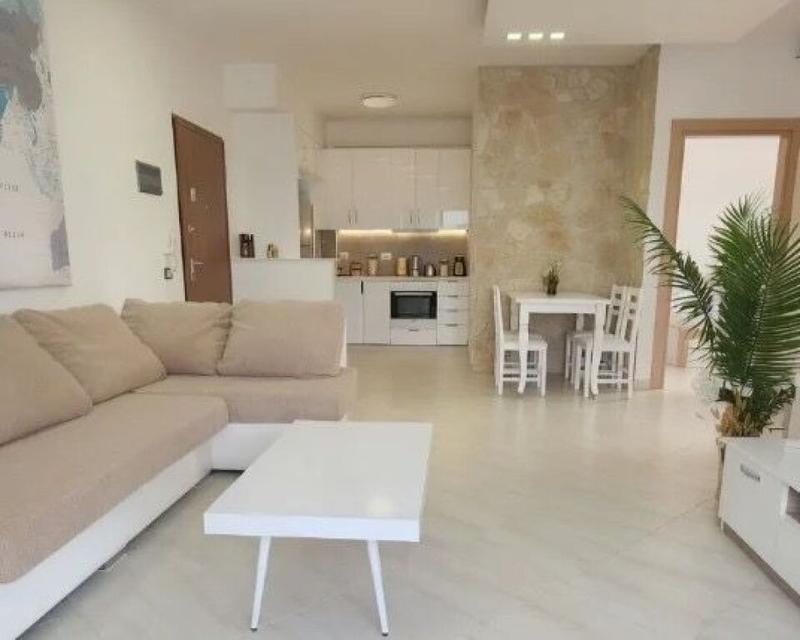 Apartment 3+1 for rent in Rruga Liqeni i Thate, Shkodër, 100 m²
