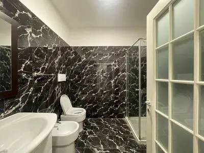 Apartament 2+1 me qera në Blloku, Tiranë, 110 m². Foto 4 nga 7