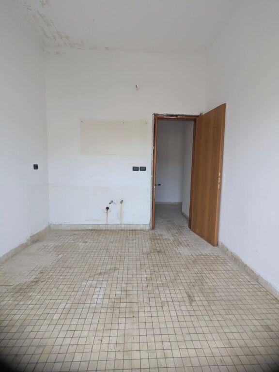 Apartament 2+1 në shitje në Rruga Ate Kristo Negovani, Vlorë, 73 m². Foto 6 nga 11