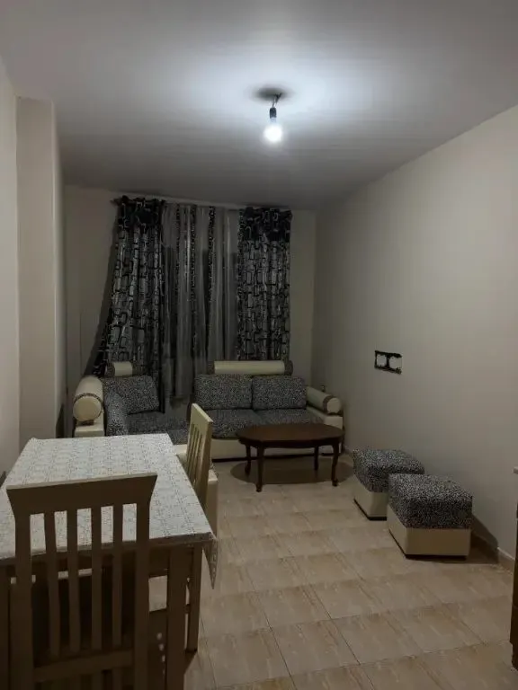 Shtëpi private 1+1 me qera në Rruga Margarita Tutulani, Tiranë, 61 m². Foto 1 nga 3