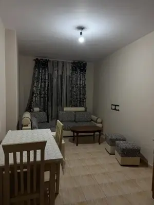 Shtëpi private 1+1 me qera në Rruga Margarita Tutulani, Tiranë, 61 m². Foto 1 nga 3