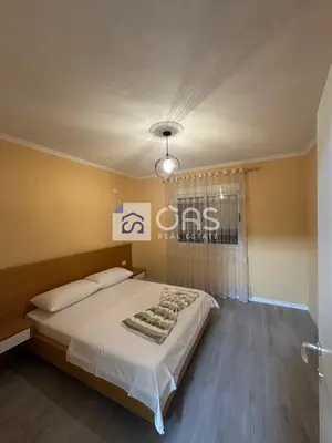 Apartament 1+1 me qera në Brryli, Tiranë, 50 m². Foto 2 nga 5
