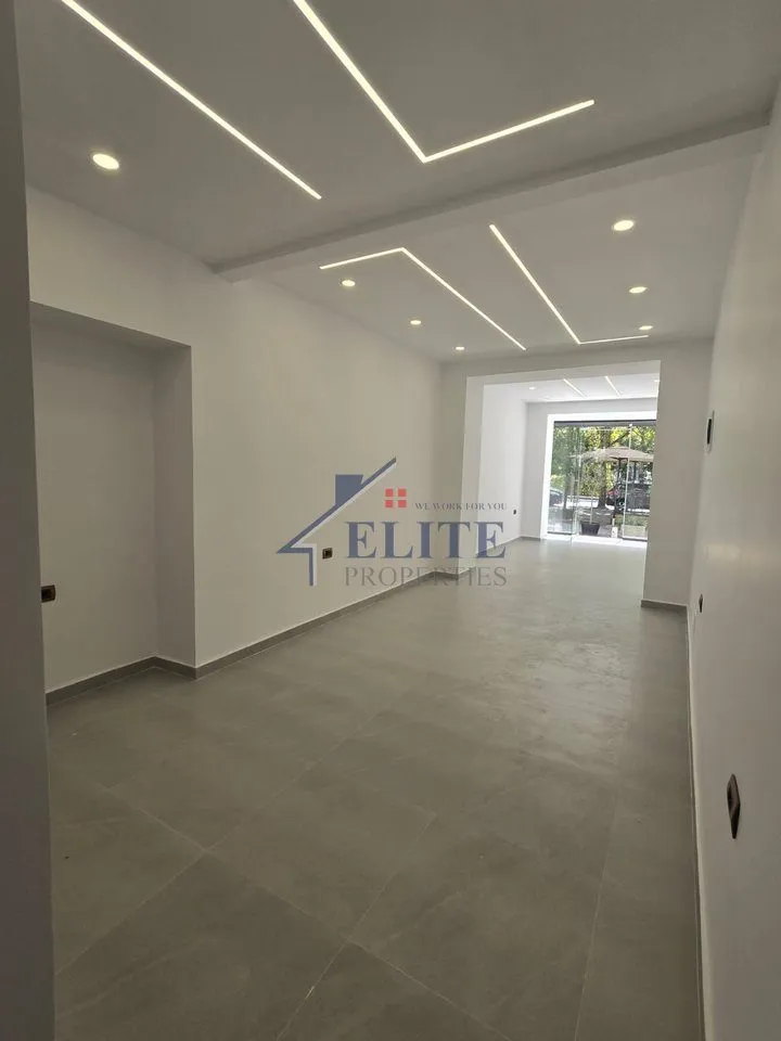 Dyqan me qera në Brryli, Tiranë, 43 m². Foto 1 nga 5