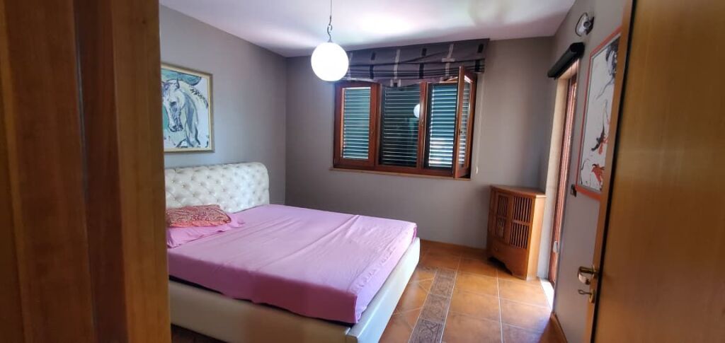 Apartment 2+1 for sale in Rruga Fortuzi, Tirana, 120 m². Photo 3 of 3
