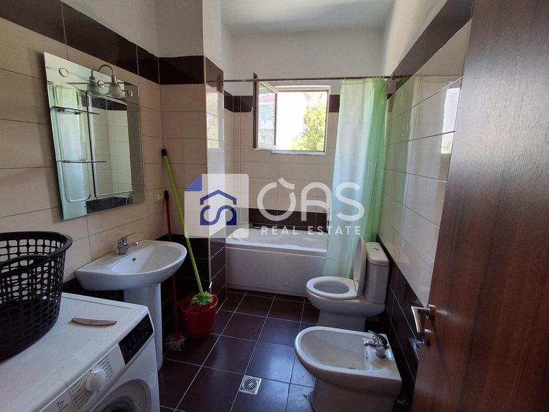 Apartament 2+1 me qera në Kodra e Priftit, Tiranë, 75 m². Foto 3 nga 10