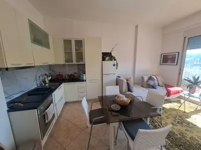 Appartamento 1+1 in affitto a Rruga Kosova, Valona, 80 m². Foto 4 di 12