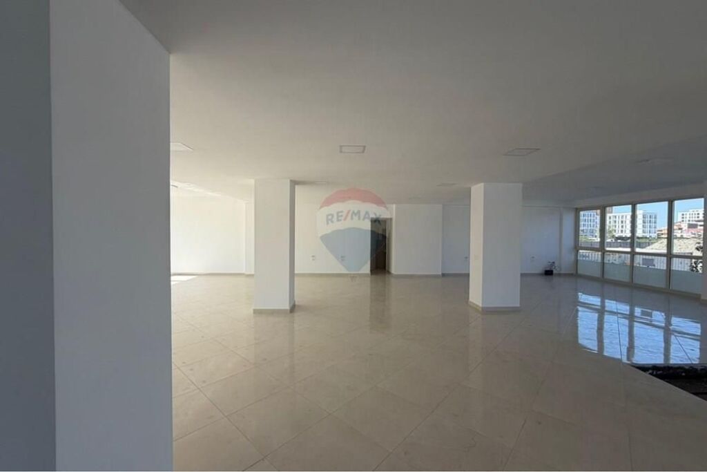 Office for rent in Jordan Misja, Tirana, 260 m². Photo 3 of 3