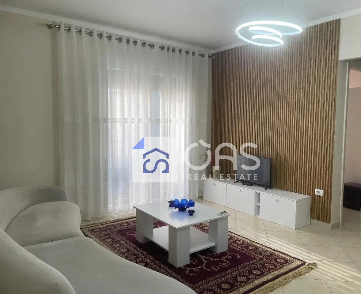 Apartament 1+1 me qera në Bulevardi Zogu I, Tiranë, 68 m². Foto 1 nga 7