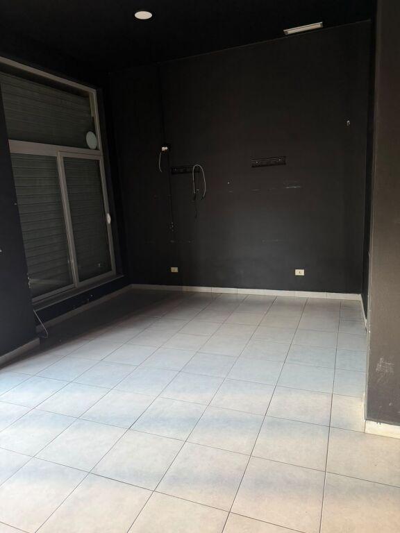 Ambient biznesi me qera në Rruga Kastrioti, Durrës, 70 m²