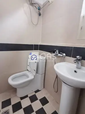 Apartament 1+1 me qera në 5 Maj, Tiranë, 50 m². Foto 4 nga 4