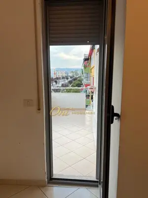 Appartamento 2+1 in vendita a Fieri, Fier, 126 m². Foto 9 di 9