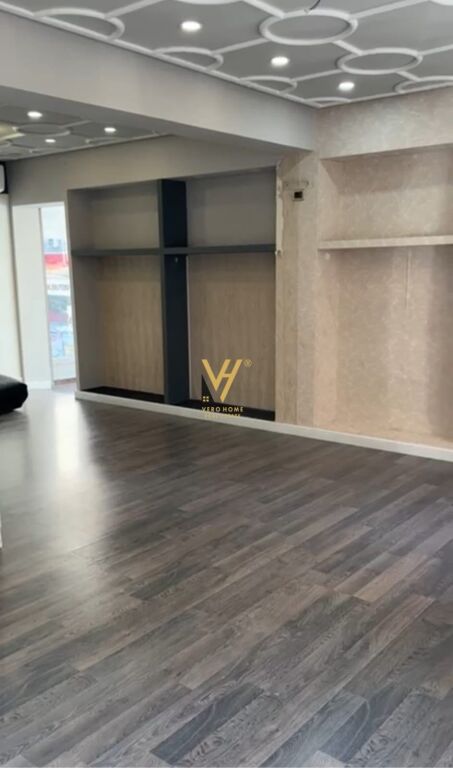 Ambient biznesi me qera në Blloku, Tiranë, 105 m². Foto 1 nga 3