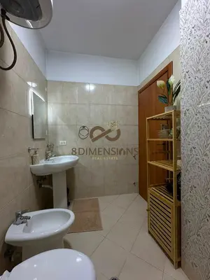 Apartament 1+1 me qera në Sheshi Skënderbej, Tiranë, 70 m². Foto 6 nga 9