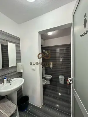 Ufficio in affitto a Blloku, Tirana, 180 m². Foto 6 di 6