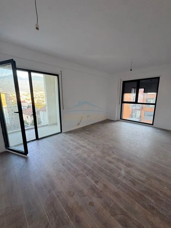 Apartament 2+1 në shitje në Kompleksi ASL, Tiranë, 99 m². Foto 1 nga 6