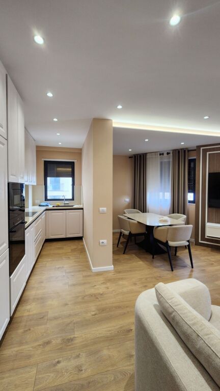 Apartament 2+1 në shitje në Rruga e Durrësit, Tiranë, 118 m². Foto 2 nga 3