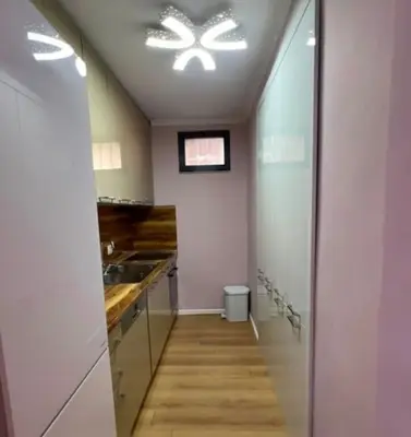 Apartament 3+1 me qera në Petro Nini Luarasi, Tiranë, 80 m². Foto 5 nga 9