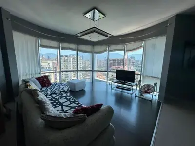 Apartament 2+1 me qera në Komuna e Parisit, Tiranë, 133 m². Foto 4 nga 7