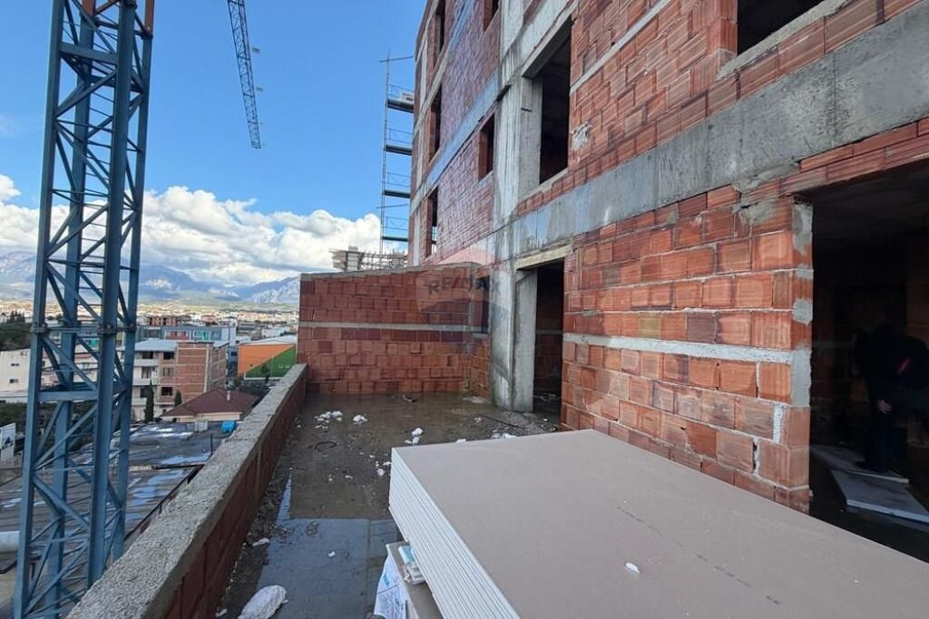 Appartamento in vendita a Kamza, 107 m². Foto 3 di 3