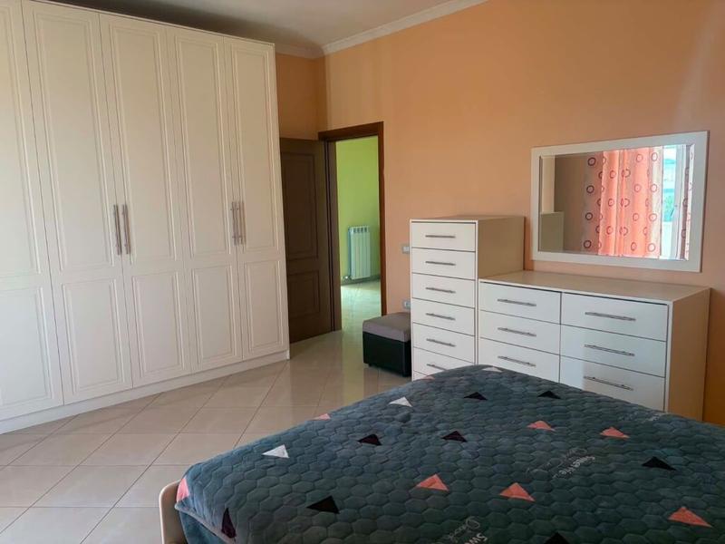 Apartament 2+1 me qera në Plazh, Durrës, 80 m². Foto 2 nga 12
