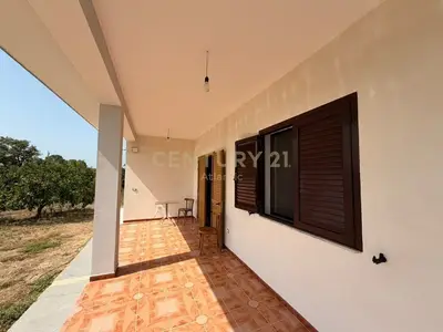 Shtëpi private në shitje në Rruga Hardhishte Shijak, Durrës, 4 500 m². Foto 8 nga 12