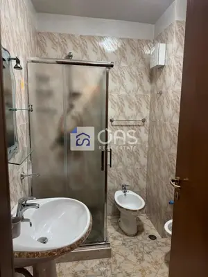 Apartament 1+1 me qera në Sheshi Willson, Tiranë, 65 m². Foto 2 nga 6