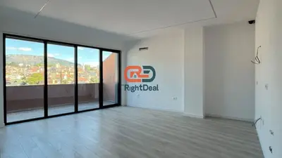 Apartament 2+1 në shitje në Tregu Elektrik, Tiranë, 90 m². Foto 2 nga 6