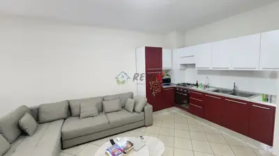 Apartament 2+1 me qera në Rruga Mujo Ulqinaku, Durrës, 110 m². Foto 2 nga 12