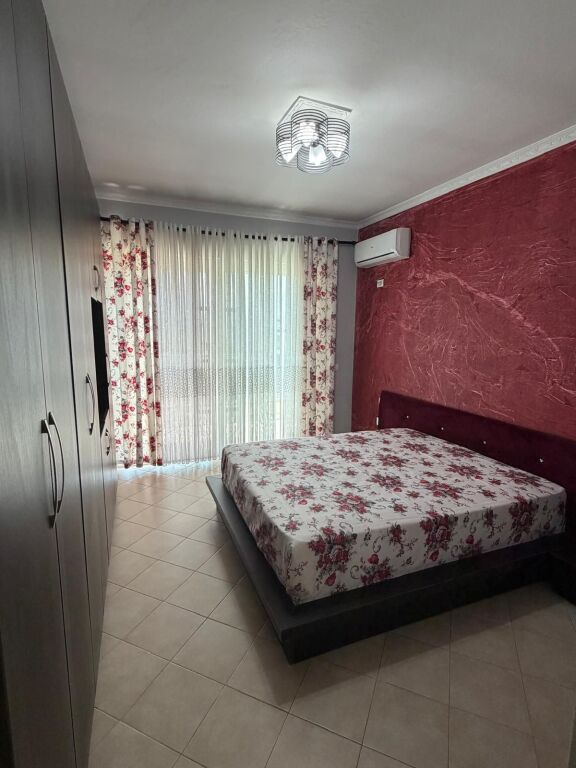 Penthouse 3+1 for rent in Astir, Tirana, 220 m². Photo 3 of 3