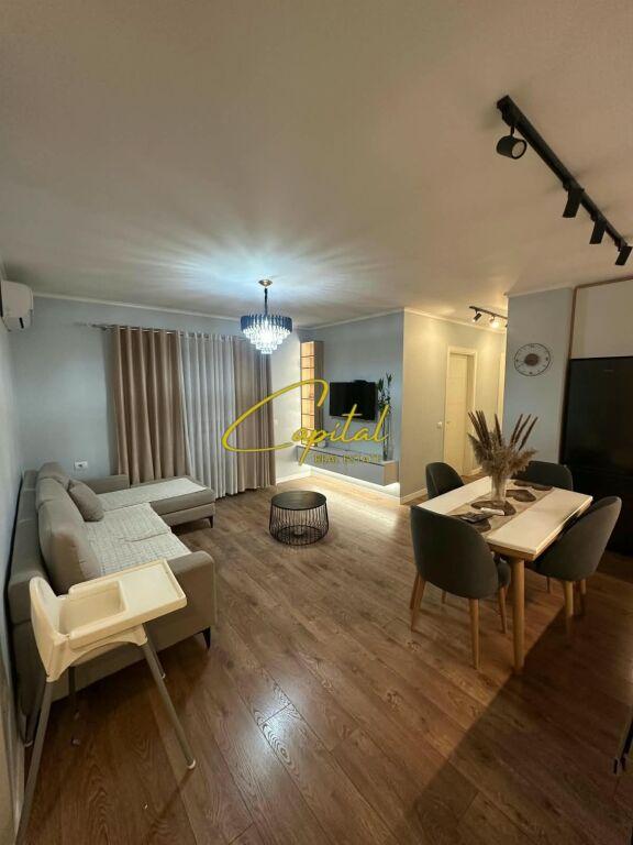 Apartment 2+1 for rent in Rruga Misto Mame, Tirana, 82 m²