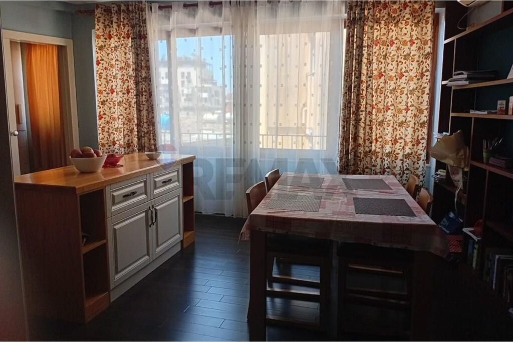Apartment for rent in Sheshi Skënderbej, Tirana, 100 m². Photo 3 of 3