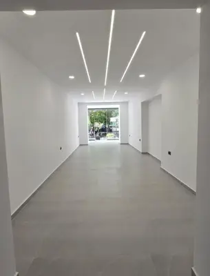 Shop for sale in Bulevardi Bajram Curri, Tirana, 52 m². Photo 1 of 4