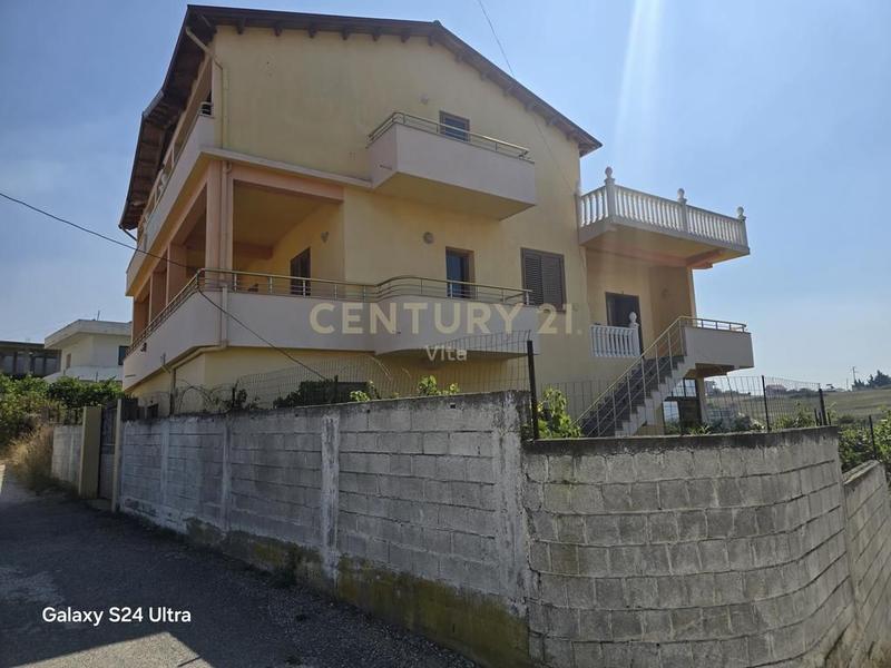 Tokë në shitje në Arapaj, Durrës, 411 m²