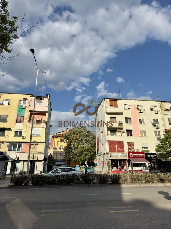Negozio in affitto a Myslym Shyri, Tirana, 31 m²