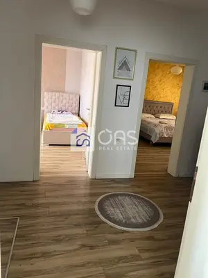 Apartament 3+1 me qera në Qsut, Tiranë, 140 m². Foto 2 nga 5