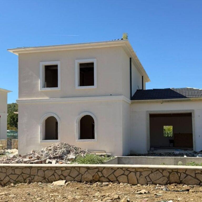 Vilë në shitje në Petrelë, Tiranë, 560 m²