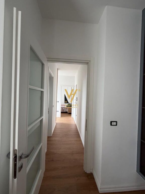 Apartament 1+1 me qera në Komuna e Parisit, Tiranë, 73 m². Foto 3 nga 3