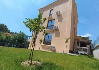 Vilë me qera në Rruga e Elbasanit, Tiranë, 360 m². Foto 12 nga 12