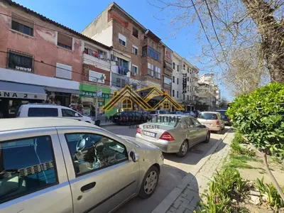 Dyqan në shitje në Sheshi Pranvera, Durrës, 50 m². Foto 2 nga 5