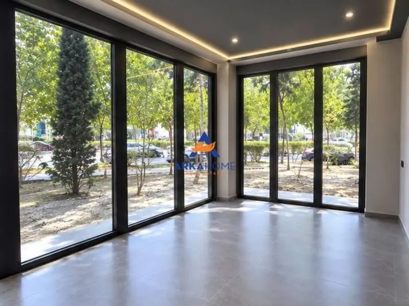 Locale in vendita a Rruga Muhamet Gjollesha, Tirana, 100 m²