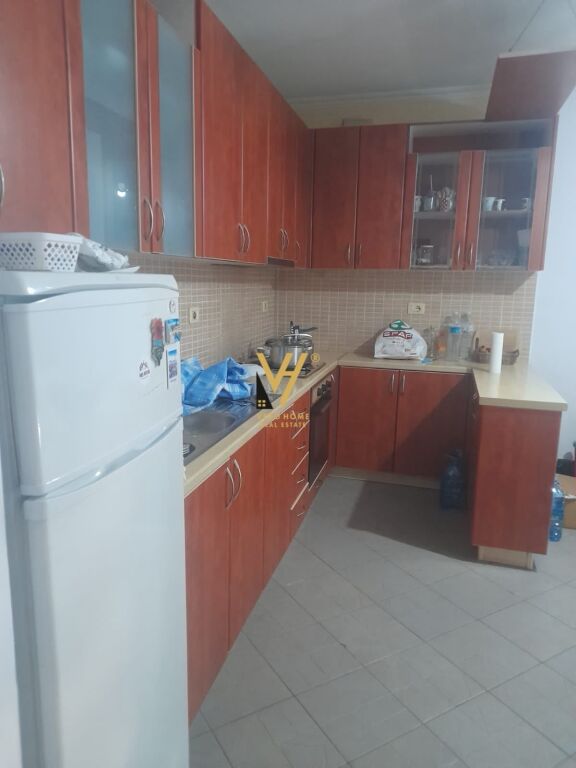 Apartament 2+1 me qera në Tregu Elektrik, Tiranë, 85 m². Foto 2 nga 3