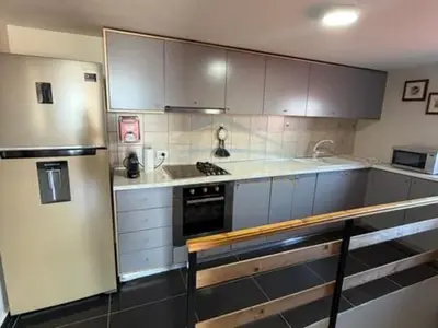 Apartament 2+1 me qera në Sheshi Liria, Durrës, 70 m². Foto 7 nga 8