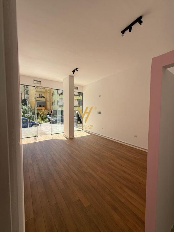 Shop for rent in Kodra e Diellit, Tirana, 100 m²
