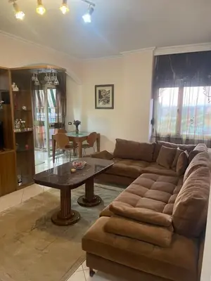 Apartament 2+1 me qera në Stacioni i Trenit, Tiranë, 96 m². Foto 1 nga 7