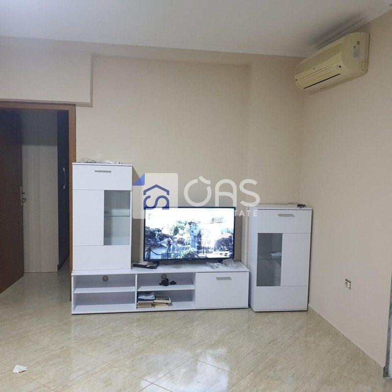 Appartamento 1+1 in affitto a Rruga Bradhyl, Tirana, 85 m²