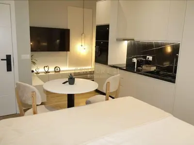 Studio for sale in Rruga Muhamet Gjollesha, Tirana, 88 m². Photo 2 of 6