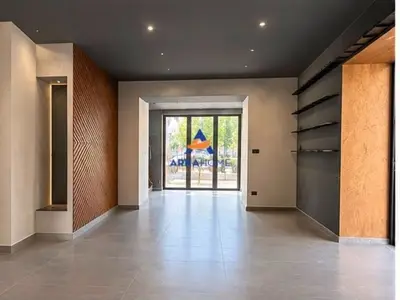 Lokal në shitje në Rruga Muhamet Gjollesha, Tiranë, 100 m². Foto 2 nga 3