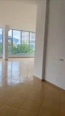 Ambient biznesi me qera në Klinika Bakaj, Vlorë, 174 m². Foto 2 nga 3